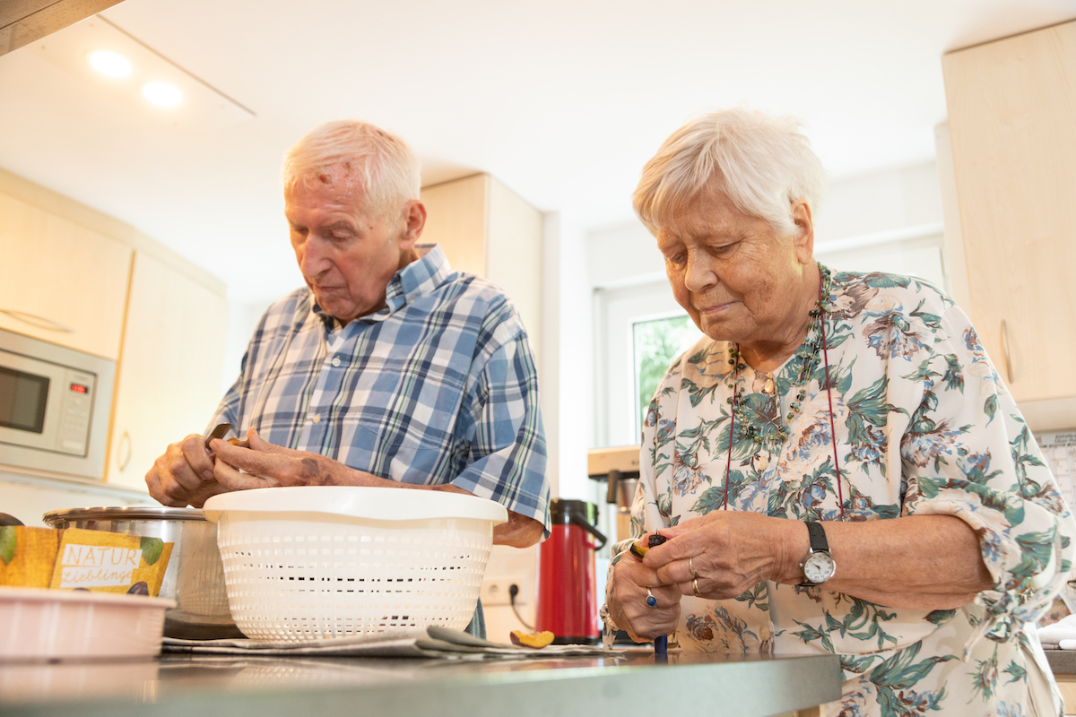 Hausarbeiten in der Demenz-WG