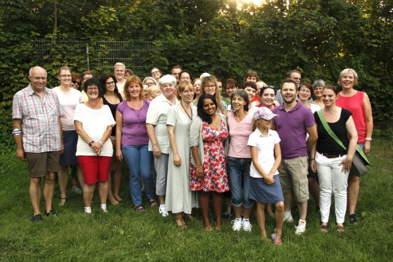 Das Team vom Pflegedienst Hessen-Süd bei einem gemeinsamen Grillfest